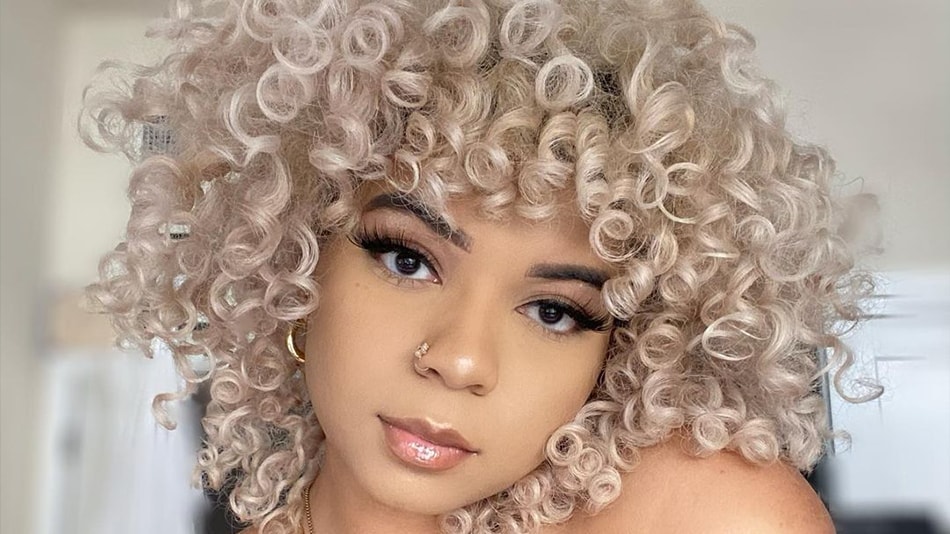 Descolorindo o cabelo em casa com segurança: passo a passo.