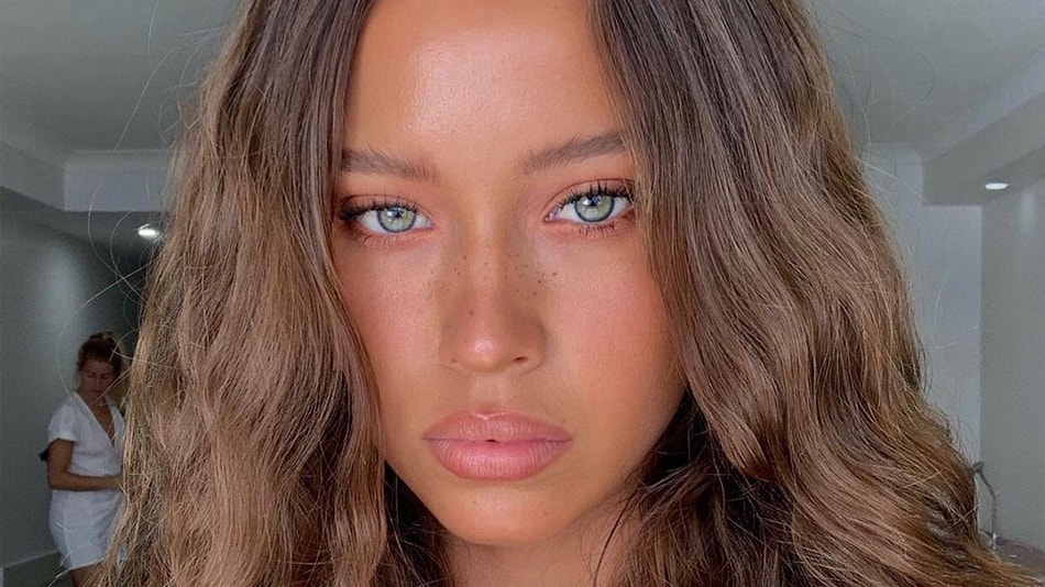 Opções de coloração para clarear o cabelo sem descolorir: tons naturais e luminosos.