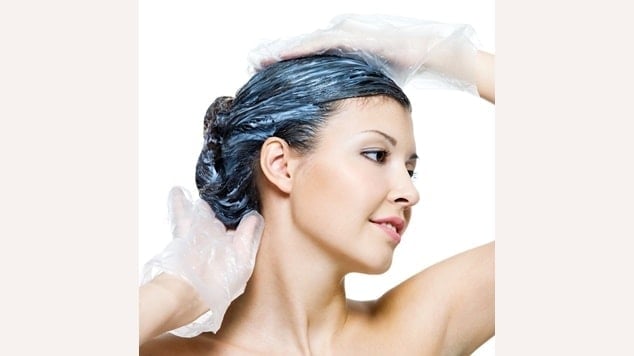 Veja como a amônia age no cabelo