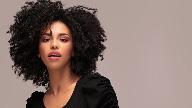 Tipos de cabelos: Conheça as particularidades do cabelo crespo