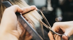 Cortes de cabelo feminino para 2024: descubra as tendências!