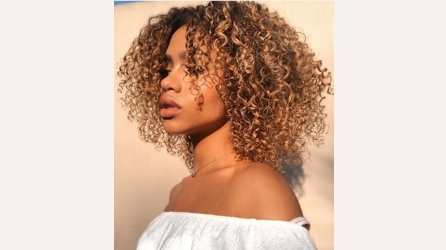 Cabelo loiro: nuances para subtom quente
