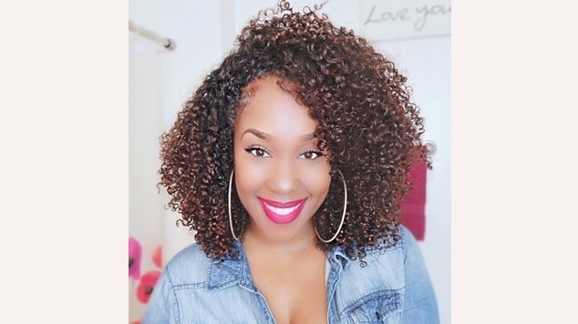 Cabelo chocolate em fios escuros